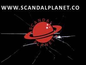 بیرونی حدود فلم میں یلسا میلان عریاں - ScandalPlanet