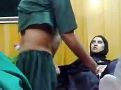 Jeune fille pakistanaise up to scratch un Violation Imprégnés Docteur
