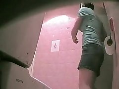शौचालय में छिपे हुए कैमरे - 4