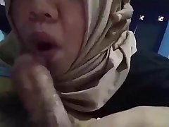les jeunes filles musulmanes sucer des queues circoncises 7